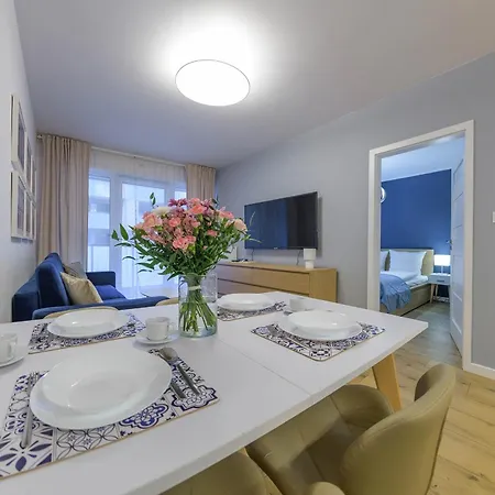 Apartamento Kasprowicza -basen, Parking, Bawialnia, Silownia W Cenie -holiday *